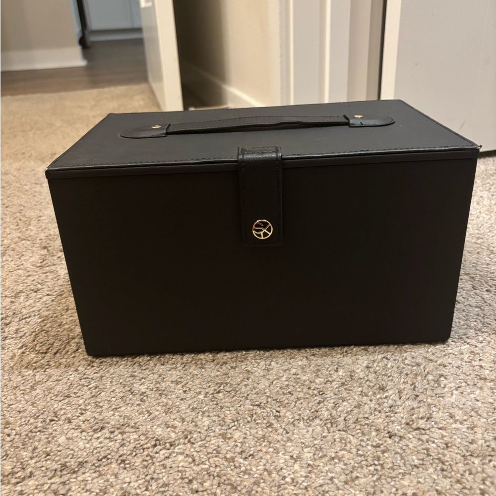 Black Makeup Storage Box with Handle